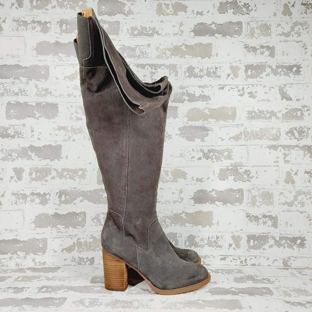 Kelsi Dagger heel wide canvas